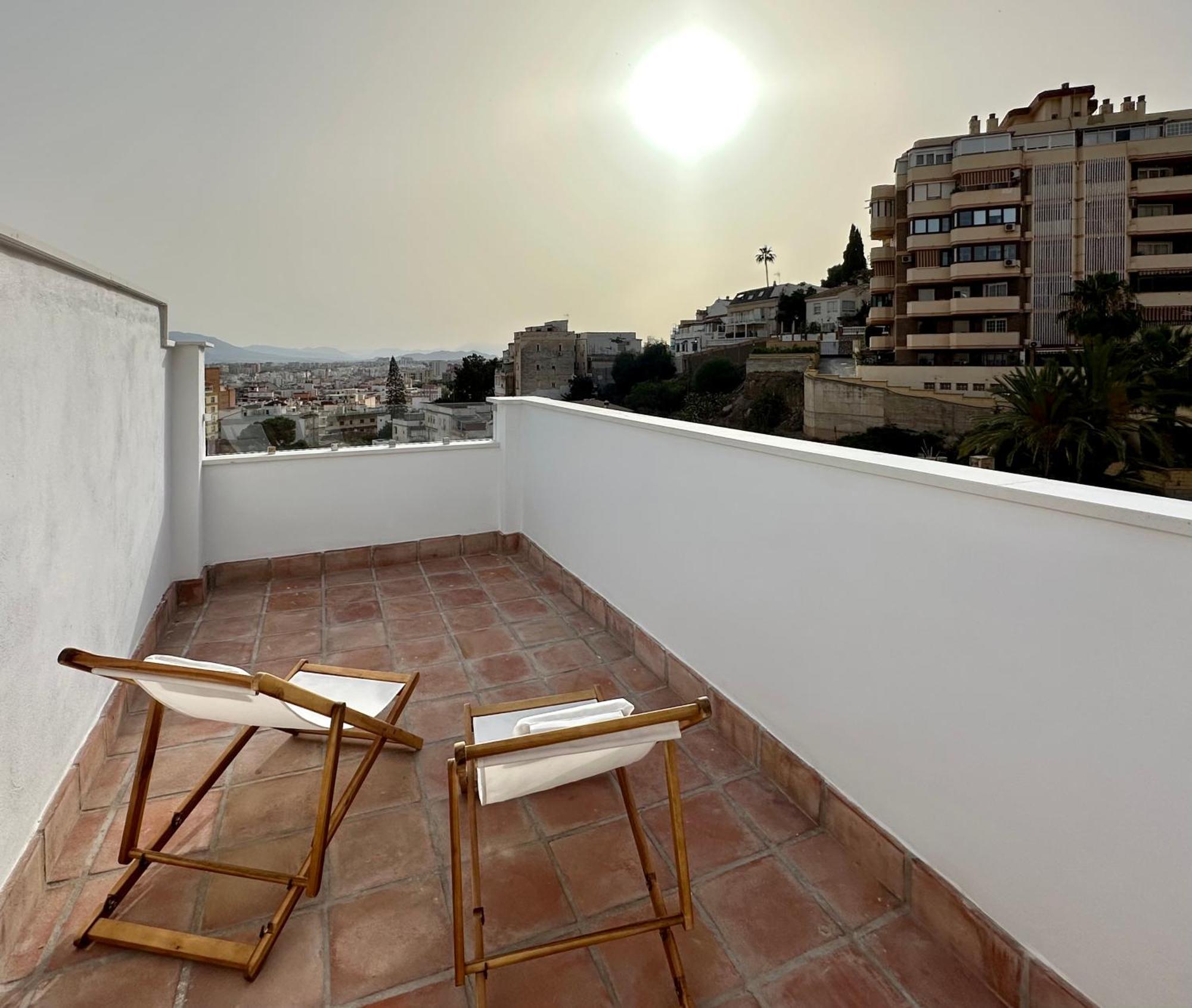 Ferienwohnung Atico Con Solarium Y Bbq Cerca Del Centro 6 Pax Málaga Exterior foto